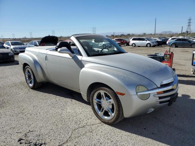 1GCES14H05B114789 - 2005 CHEVROLET SSR 银色 照片 4