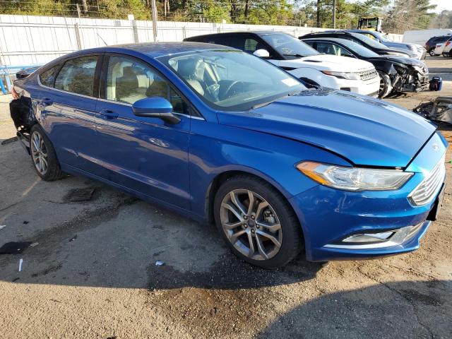 3FA6P0HD6HR392609 - 2017 FORD FUSION SE BLUE photo 4