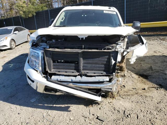 1N6AA1ED6MN526447 - 2021 NISSAN TITAN SV WHITE photo 5