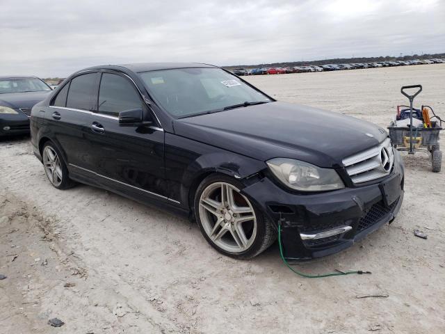 WDDGF8ABXDA768070 - 2013 MERCEDES-BENZ C 300 4MATIC BLACK photo 4