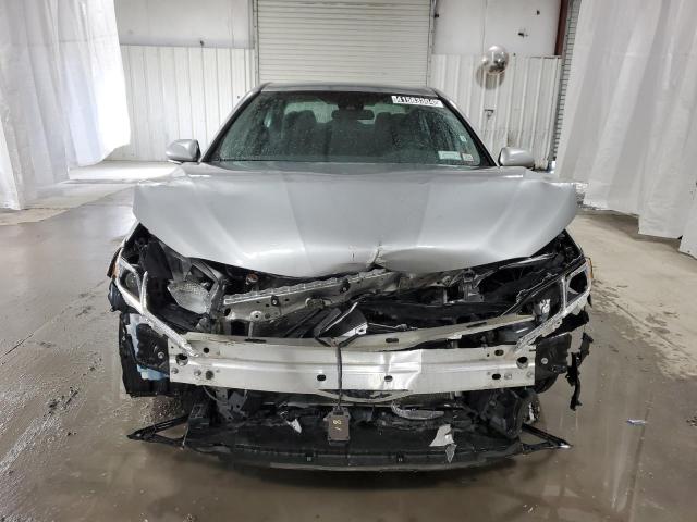 4T1G11AK6LU931354 - 2020 TOYOTA CAMRY SE SILVER photo 5