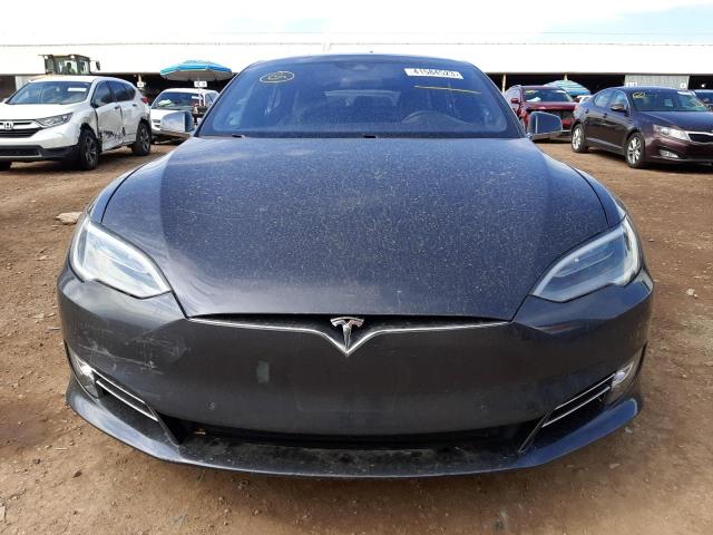 5YJSA1E18GF152570 - 2016 TESLA MODEL S Մոխրագույն լուսանկար 5