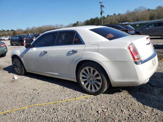 2C3CCAAG3DH741027 - 2013 CHRYSLER 300 WHITE photo 2