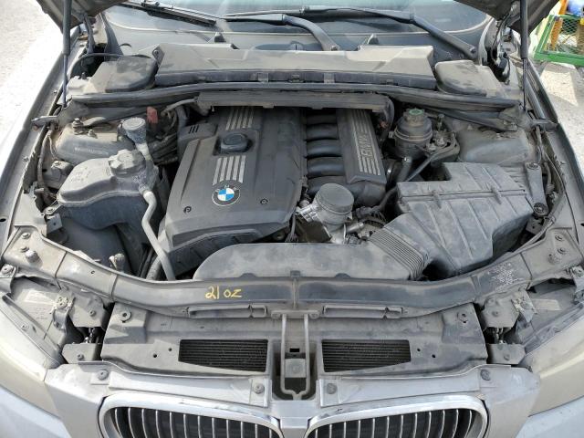 WBAPH7C59AE129802 - 2010 BMW 328 I GRAY photo 11