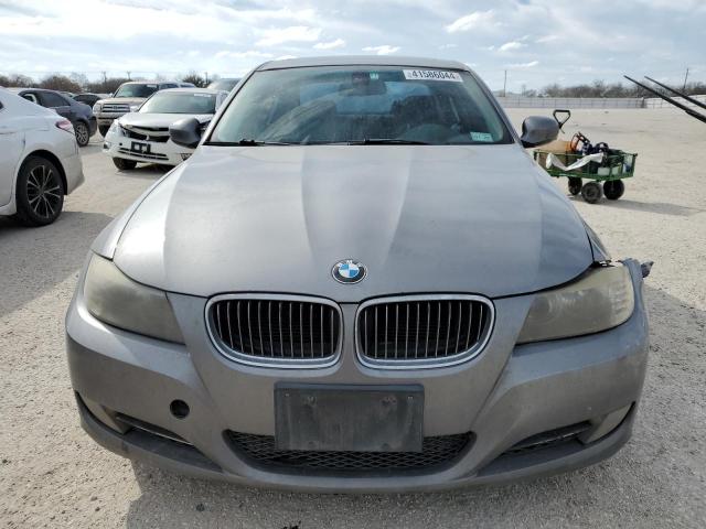 WBAPH7C59AE129802 - 2010 BMW 328 I GRAY photo 5