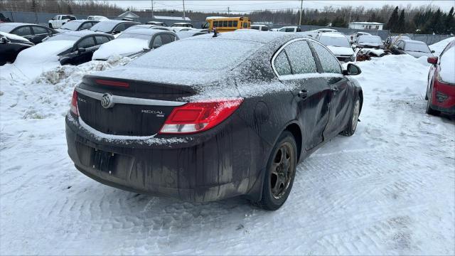 W04GR5EC3B1131130 - 2011 BUICK REGAL CXL BLACK photo 3