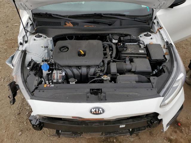 3KPF34AD0ME312505 - 2021 KIA FORTE GT LINE WHITE photo 11