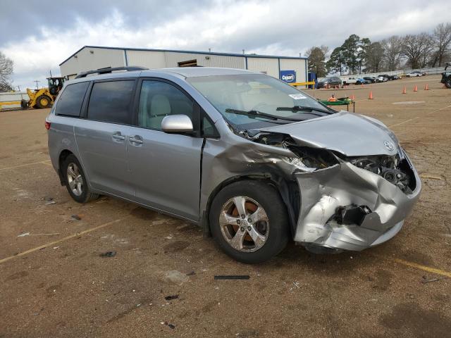 5TDKK3DC7FS634727 - 2015 TOYOTA SIENNA LE GRAY photo 4