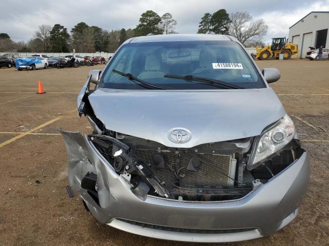 5TDKK3DC7FS634727 - 2015 TOYOTA SIENNA LE GRAY photo 5