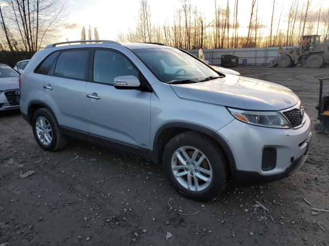 5XYKTDA73FG598669 - 2015 KIA SORENTO LX SILVER photo 4