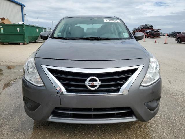 3N1CN7AP1HL901673 - 2017 NISSAN VERSA S GRAY photo 5