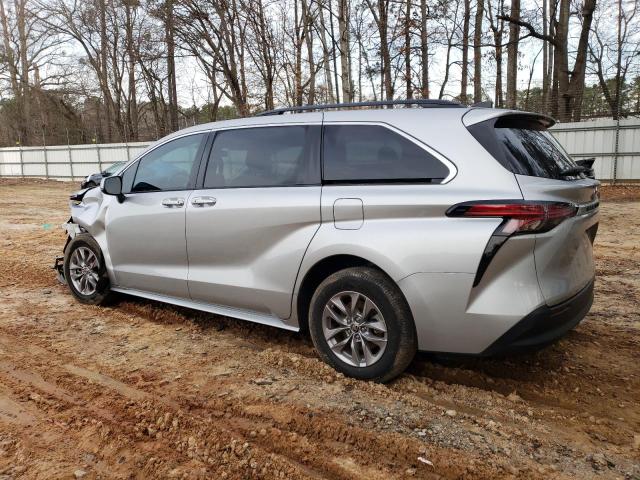 5TDKRKEC5NS115436 - 2022 TOYOTA SIENNA LE SILVER photo 2