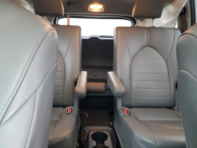 5TDHZRAH0NS101349 - 2022 TOYOTA HIGHLANDER XLE WHITE photo 10