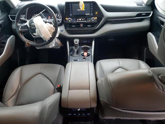 5TDHZRAH0NS101349 - 2022 TOYOTA HIGHLANDER XLE WHITE photo 8