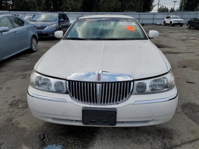 1LNHM81W91Y729914 - 2001 LINCOLN TOWN CAR EXECUTIVE Weiß Foto 5