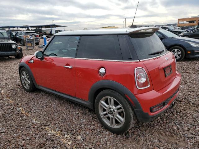 WMWSV3C50DT389114 - 2013 MINI COOPER S RED photo 2