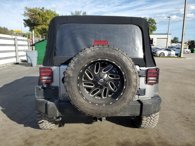 1C4BJWDG1HL742689 - 2017 JEEP WRANGLER U SPORT 灰色 照片 6