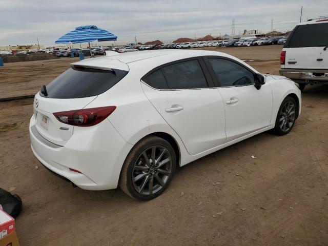 3MZBN1M34JM165551 - 2018 MAZDA 3 GRAND TOURING WHITE photo 3