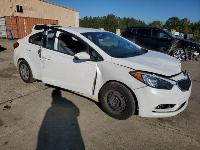 KNAFX4A65F5416344 - 2015 KIA FORTE LX WHITE photo 4