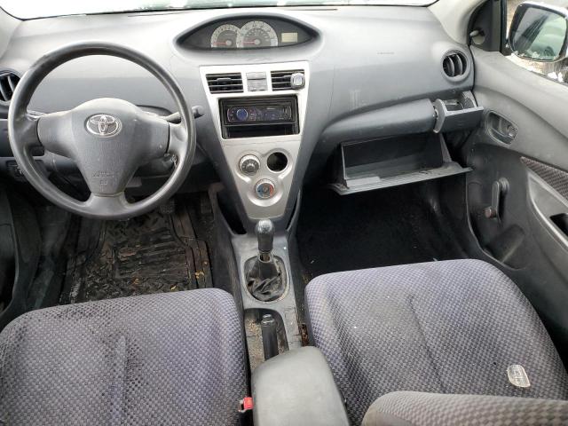 JTDBT923184015509 - 2008 TOYOTA YARIS SILVER photo 8