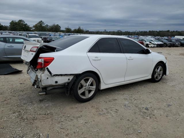 4T1BF1FK0EU864015 - 2014 TOYOTA CAMRY L WHITE photo 3