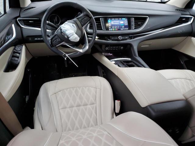 5GAERDKW7NJ168712 - 2022 BUICK ENCLAVE AVENIR BURGUNDY photo 8