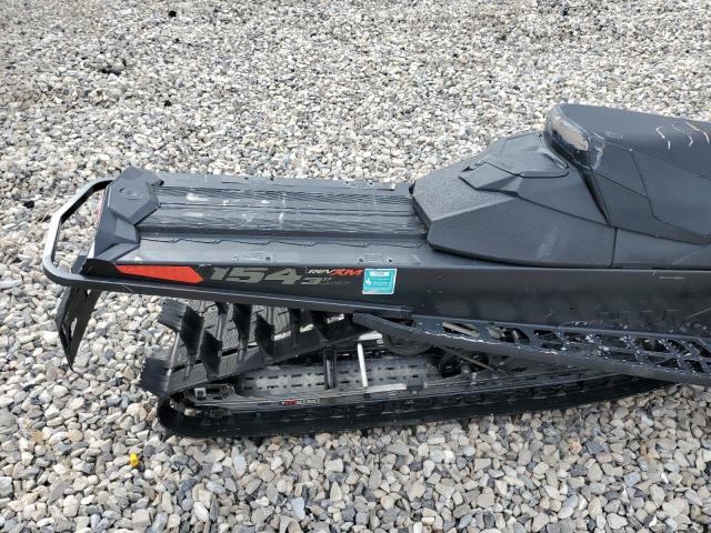 2BPSCGGC4GV000518 - 2016 BMBR SNOWMOBILE BLACK photo 6