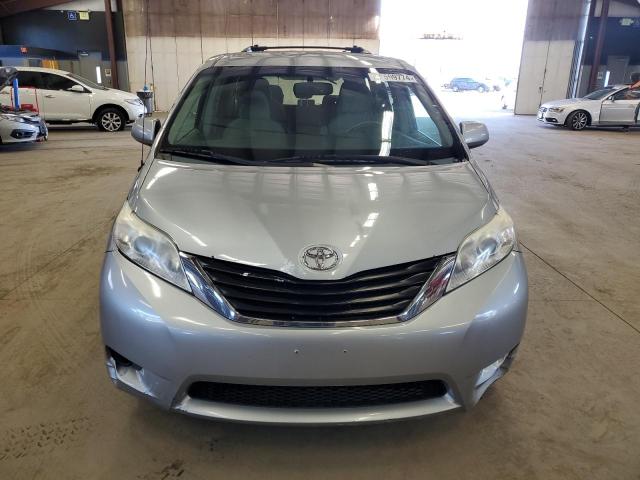 5TDKK3DC1CS217146 - 2012 TOYOTA SIENNA LE SILVER photo 5