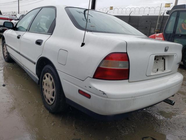 1HGCD5524RA004327 - 1994 HONDA ACCORD DX WHITE photo 2