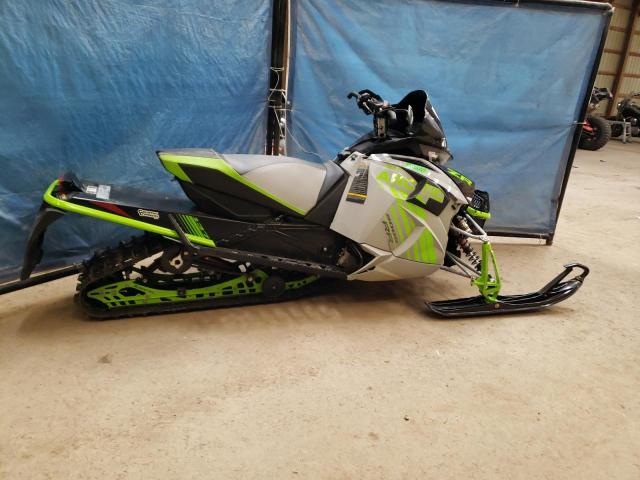 4UF18SNW2JT110983 - 2018 ARCTIC CAT ZR9000 TWO TONE photo 4