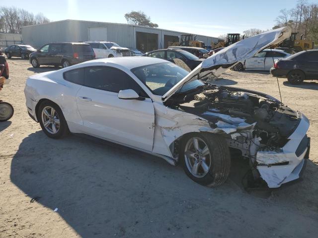 1FA6P8TH5J5137645 - 2018 FORD MUSTANG WHITE photo 4