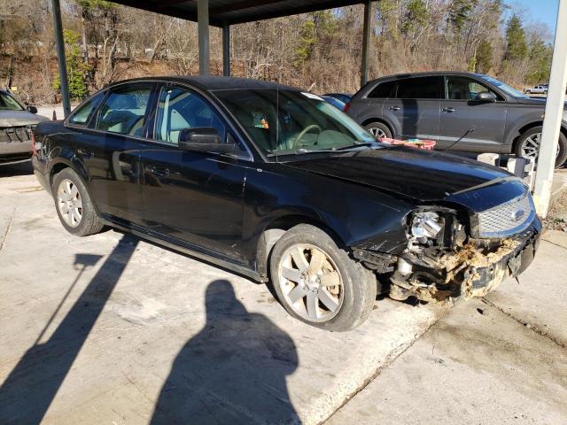 1FAHP24137G135798 - 2007 FORD FIVE HUNDR SEL BLACK photo 4