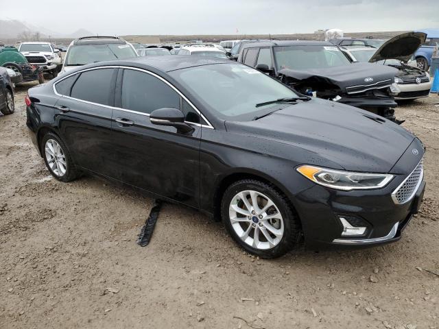 3FA6P0SUXKR232913 - 2019 FORD FUSION TITANIUM BLACK photo 4