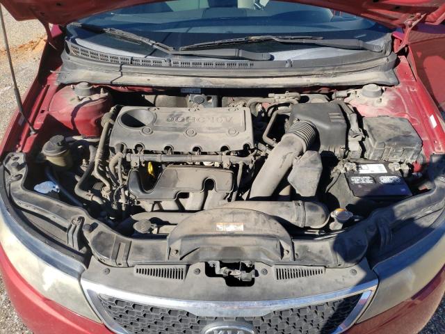 KNAFU4A22C5563402 - 2012 KIA FORTE EX RED photo 11