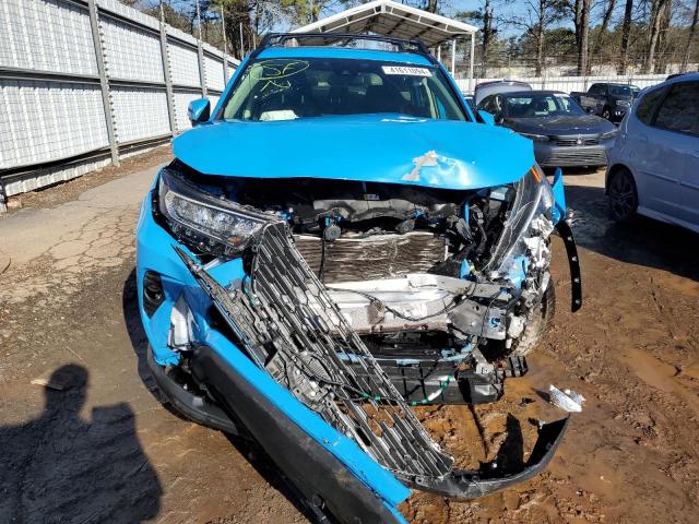 JTMP1RFV0KD030243 - 2019 TOYOTA RAV4 XLE BLUE photo 5