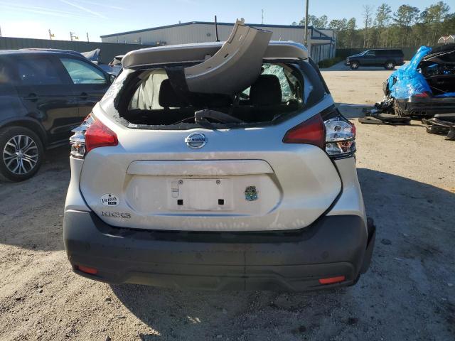 3N1CP5CU8JL531488 - 2018 NISSAN KICKS S SILVER photo 6