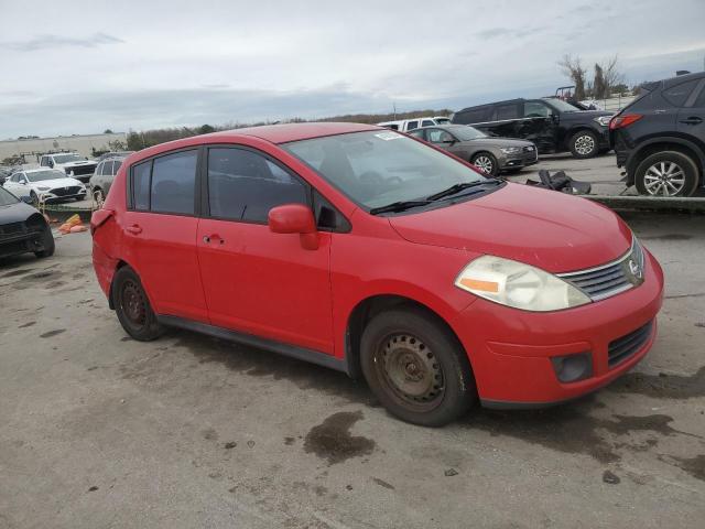 3N1BC13E89L351917 - 2009 NISSAN VERSA S RED photo 4