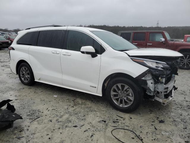 5TDKRKEC8MS034056 - 2021 TOYOTA SIENNA LE WHITE photo 4