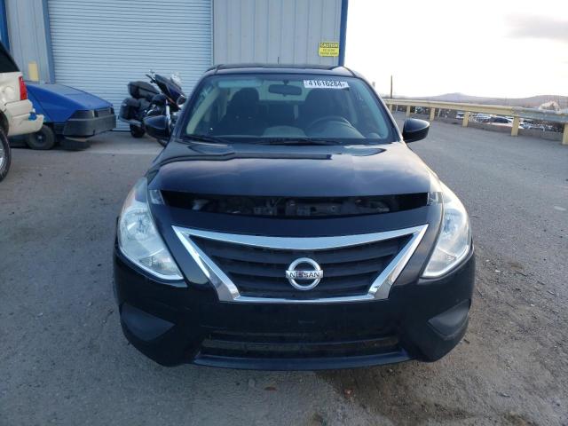 3N1CN7AP9HL841402 - 2017 NISSAN VERSA S BLACK photo 5