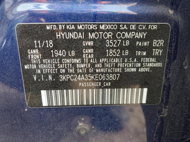 3KPC24A35KE063807 - 2019 HYUNDAI ACCENT SE BLUE photo 12