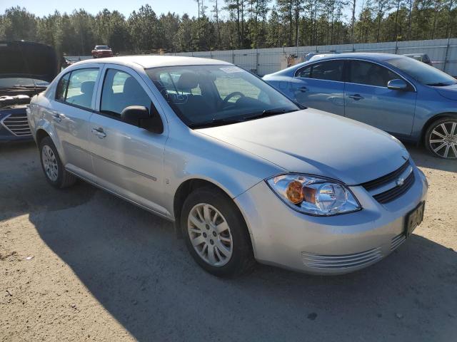 1G1AK58H497151801 - 2009 CHEVROLET COBALT LS SILVER photo 4