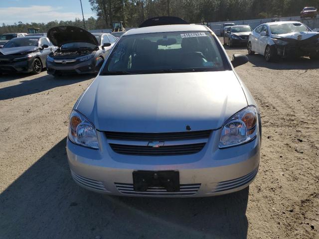 1G1AK58H497151801 - 2009 CHEVROLET COBALT LS SILVER photo 5