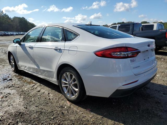 3FA6P0HD4LR136400 - 2020 FORD FUSION SE WHITE photo 2