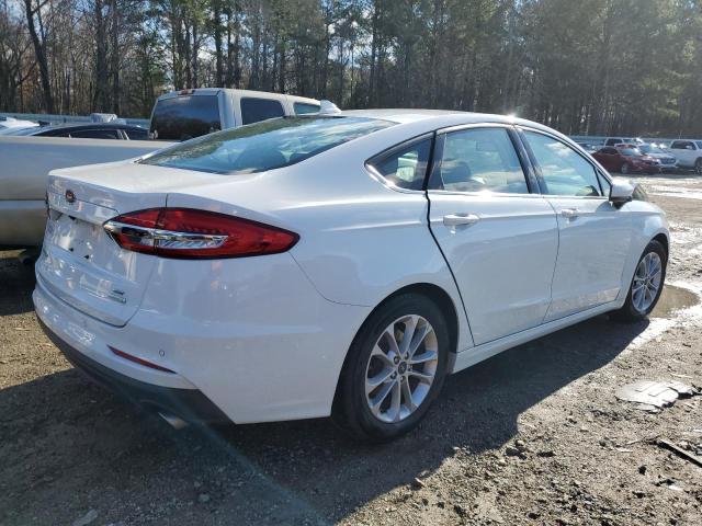 3FA6P0HD4LR136400 - 2020 FORD FUSION SE WHITE photo 3