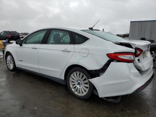 3FA6P0UU6GR123918 - 2016 FORD FUSION S HYBRID WHITE photo 2