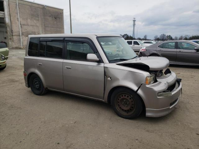 JTLKT334650184243 - 2005 TOYOTA SCION XB SILVER photo 4