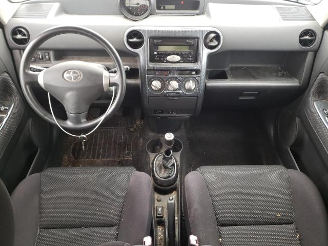 JTLKT334650184243 - 2005 TOYOTA SCION XB SILVER photo 8