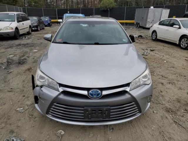 4T1BD1FK3HU216730 - 2017 TOYOTA CAMRY HYBRID SILVER photo 5