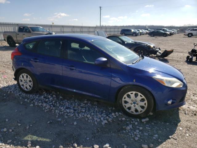 1FAHP3K22CL310982 - 2012 FORD FOCUS SE BLUE photo 4