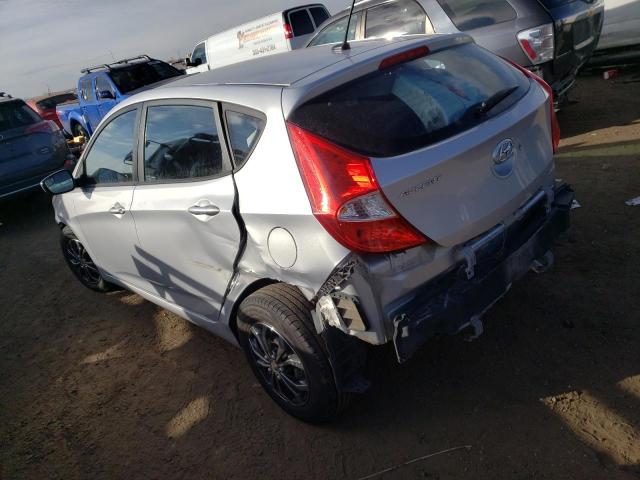 KMHCT5AE3GU267210 - 2016 HYUNDAI ACCENT SE SILVER photo 2